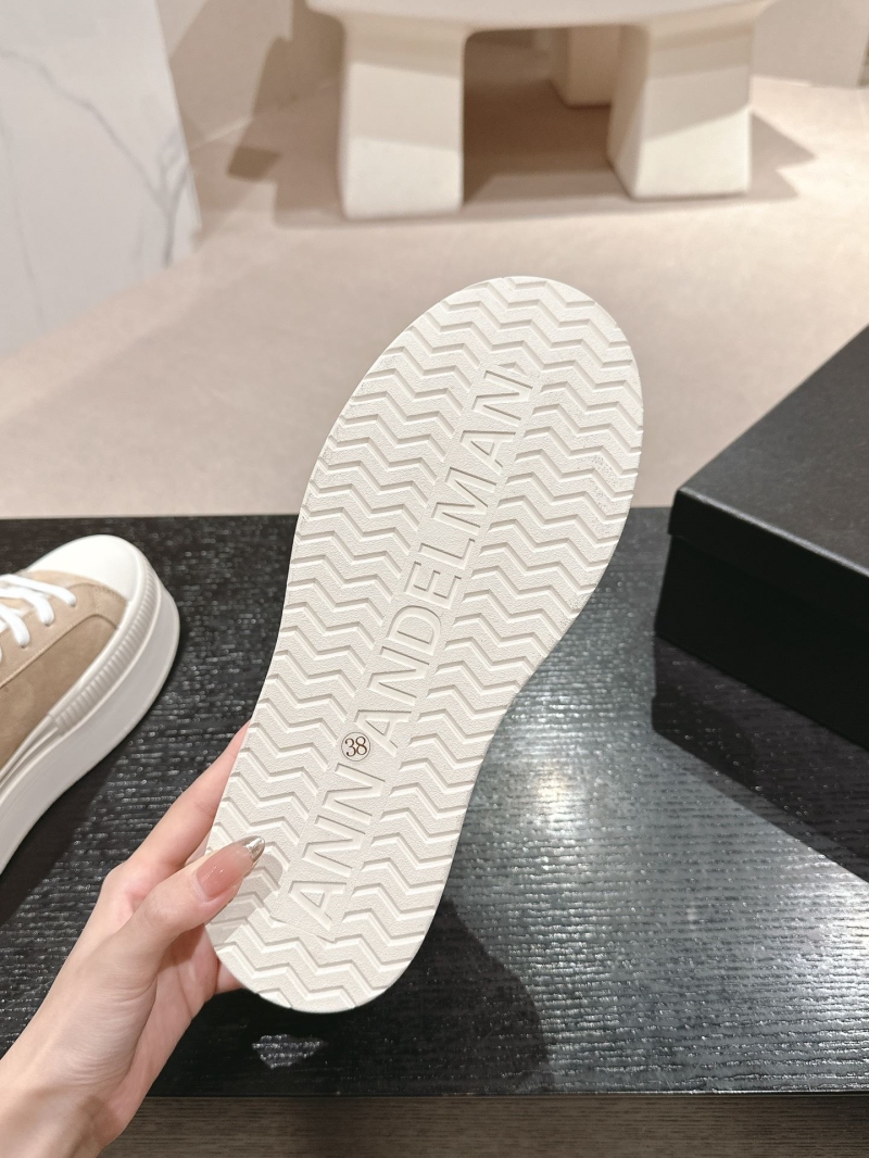 Ch**el sport shoes